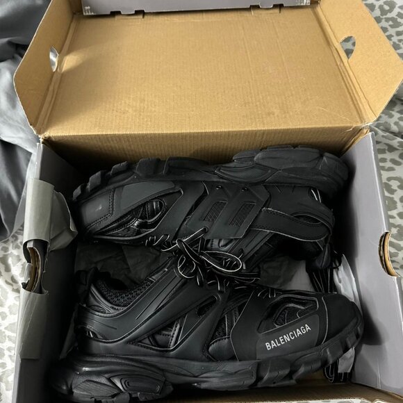 Balenciaga Men's Trainers - Picture 1 of 5